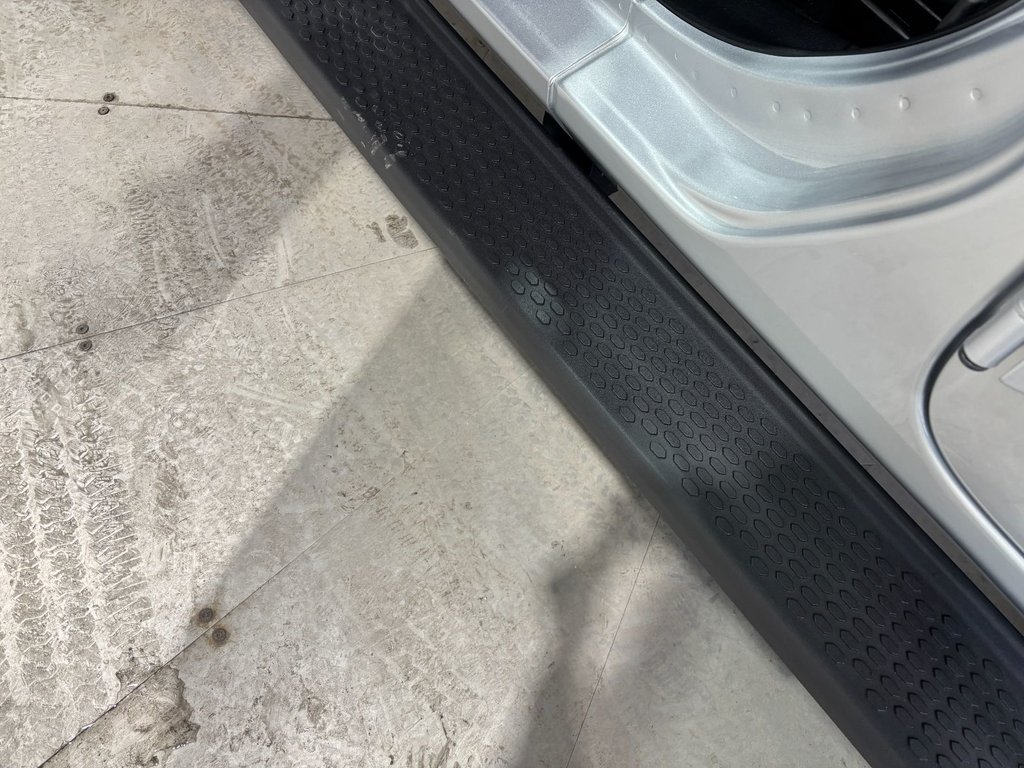 Jeep Wrangler 4XE SAHARA 2024 à Saint-Hyacinthe, Québec - 12 - w1024h768px