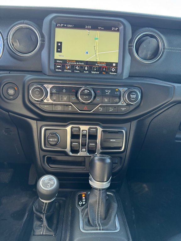 2019 Jeep Wrangler Unlimited Sahara in Saint-Hyacinthe, Quebec - 6 - w1024h768px