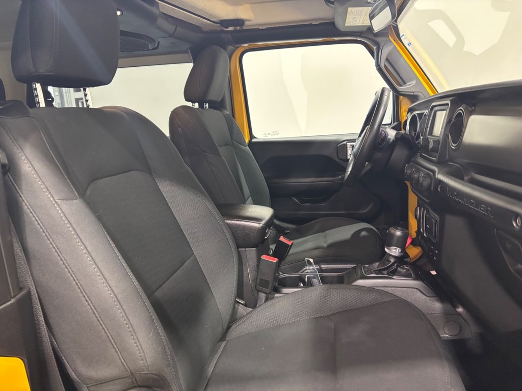 2019 Jeep Wrangler Sport S in Saint-Hyacinthe, Quebec - 9 - w1024h768px