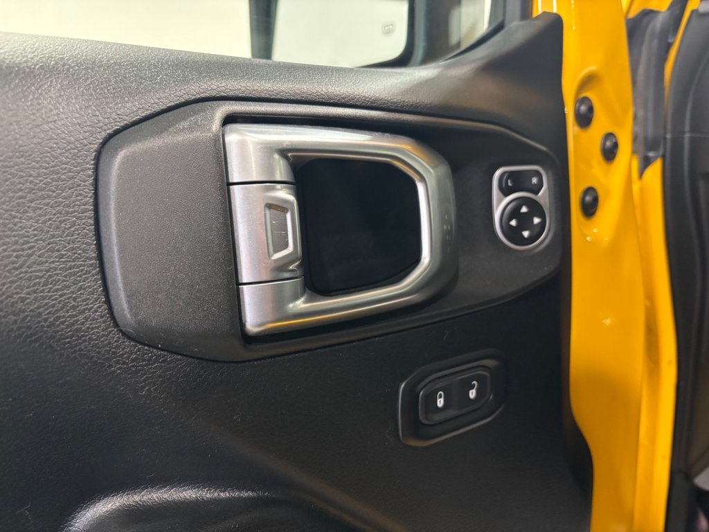 2019 Jeep Wrangler Sport S in Saint-Hyacinthe, Quebec - 12 - w1024h768px