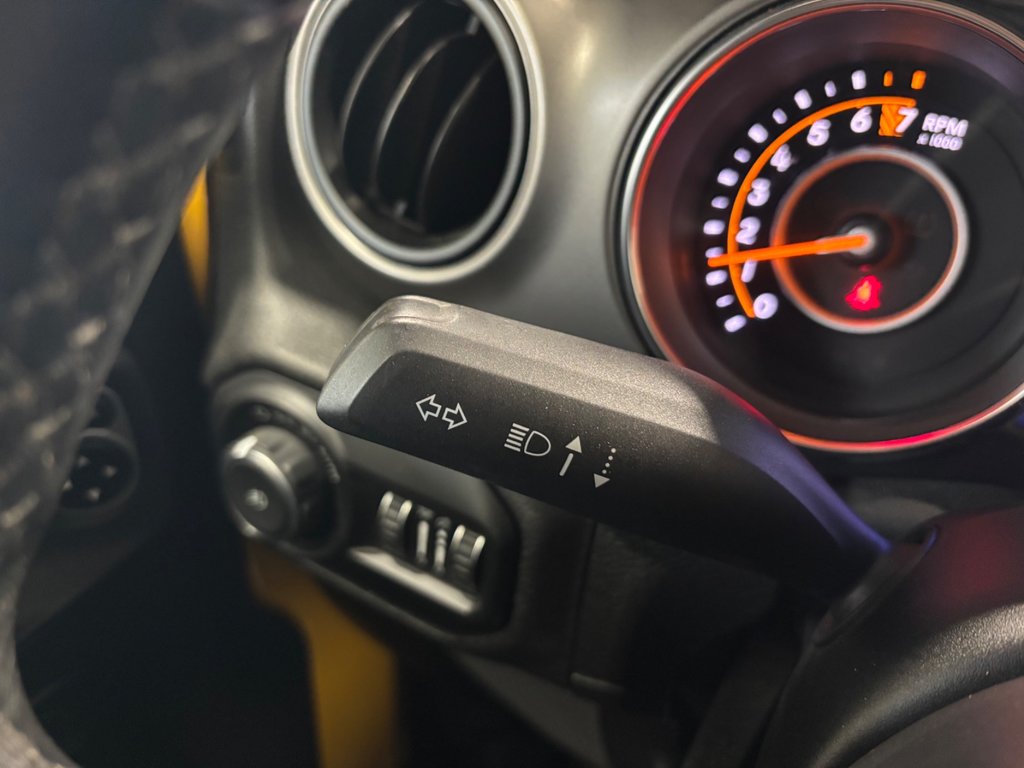 2019 Jeep Wrangler Sport S in Saint-Hyacinthe, Quebec - 17 - w1024h768px