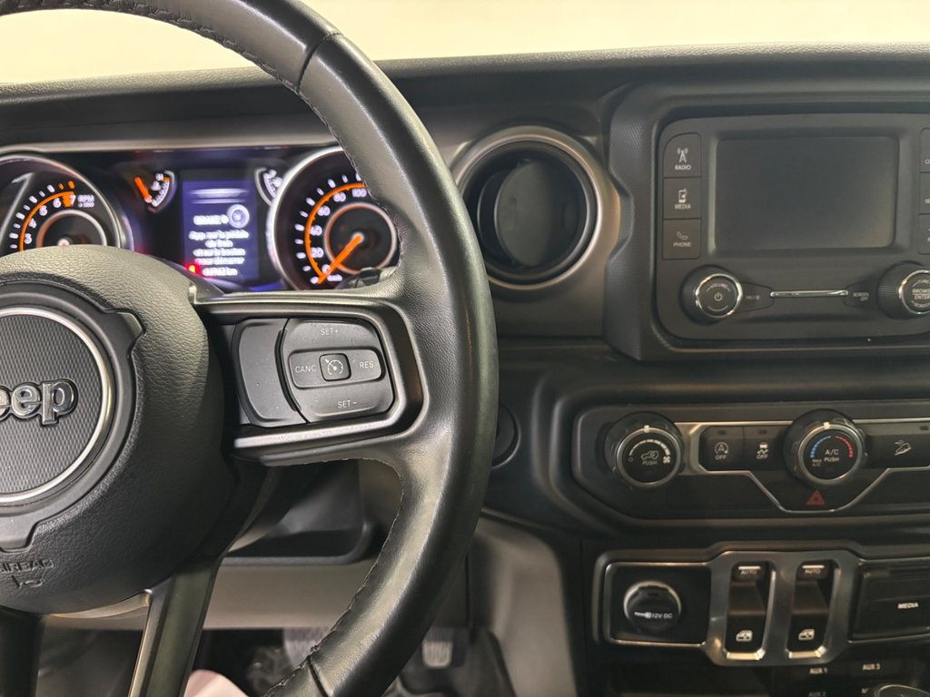 2019 Jeep Wrangler Sport S in Saint-Hyacinthe, Quebec - 15 - w1024h768px