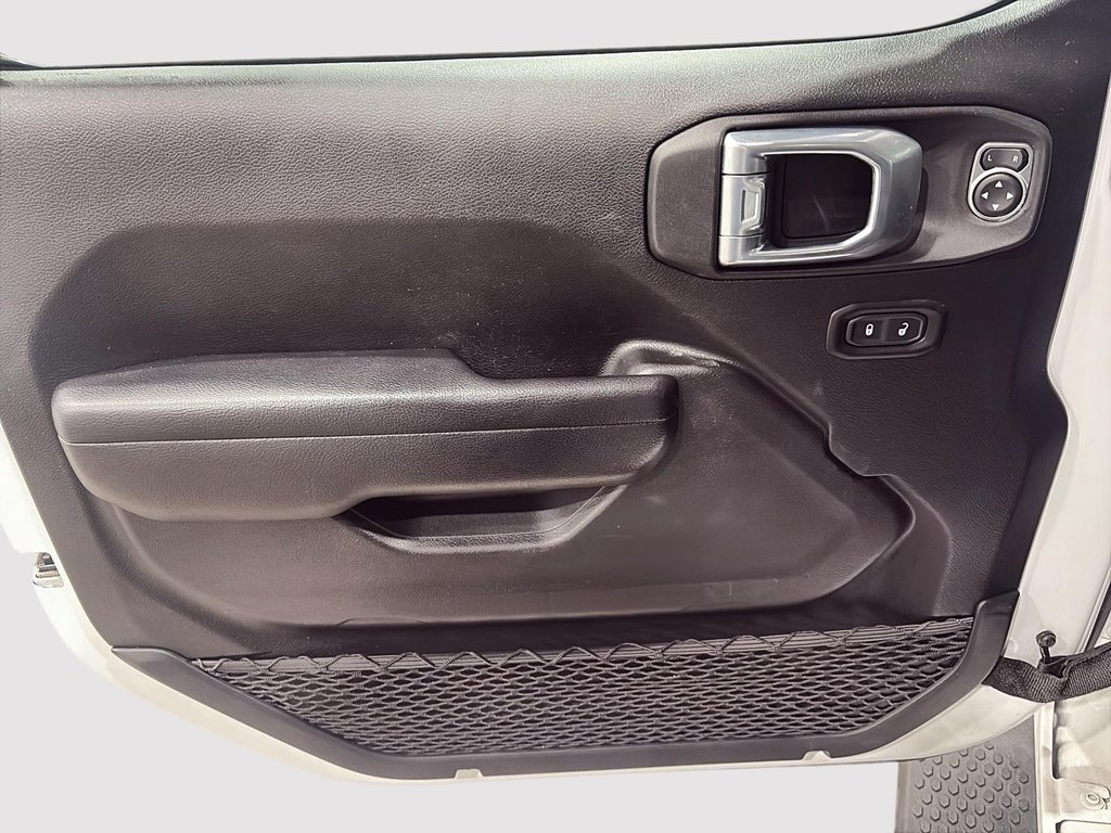 Jeep Wrangler Unlimited Sport 2021 à Saint-Hyacinthe, Québec - 10 - w1024h768px