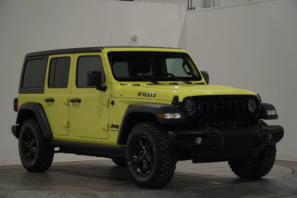 Wrangler Willys 4X4 Toit-Rigide 2023 à Saint-Hyacinthe, Québec - 3 - w1024h768px