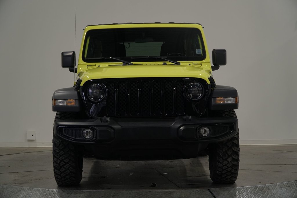 Wrangler Willys 4X4 Toit-Rigide 2023 à Saint-Hyacinthe, Québec - 2 - w1024h768px