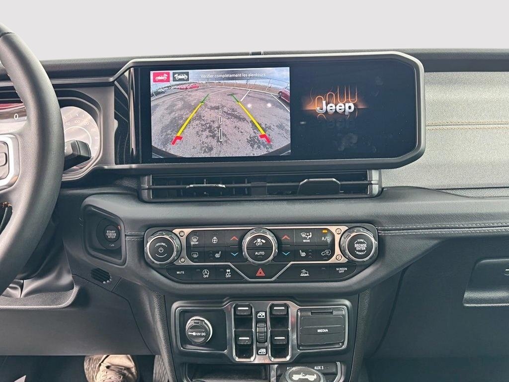 Jeep Wrangler Sahara 2024 à Saint-Hyacinthe, Québec - 19 - w1024h768px