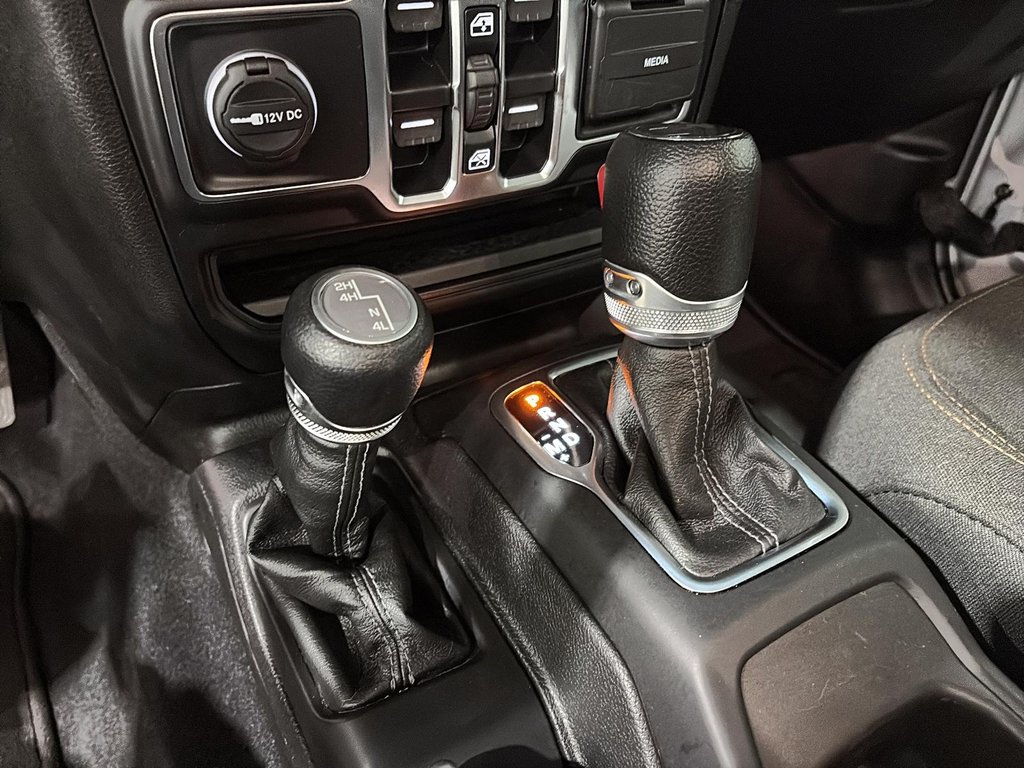 Jeep Wrangler Sport S 2024 à Saint-Hyacinthe, Québec - 13 - w1024h768px