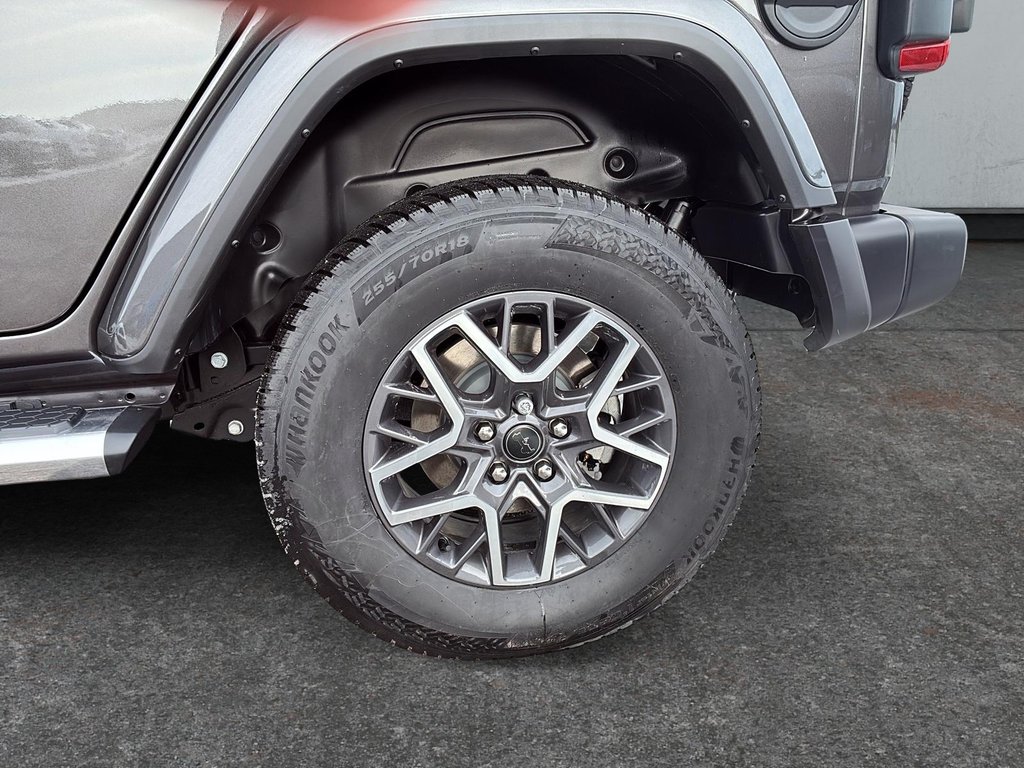 2025 Jeep Wrangler Sahara in Saint-Hyacinthe, Quebec - 7 - w1024h768px
