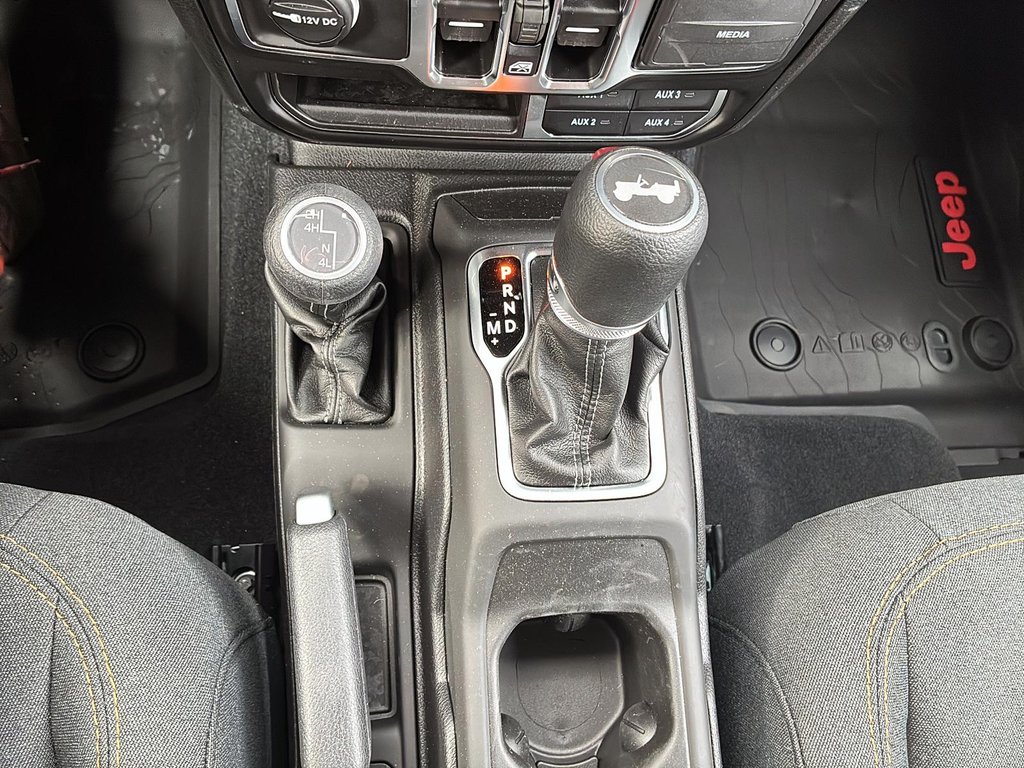 2025 Jeep Wrangler Sahara in Saint-Hyacinthe, Quebec - 14 - w1024h768px