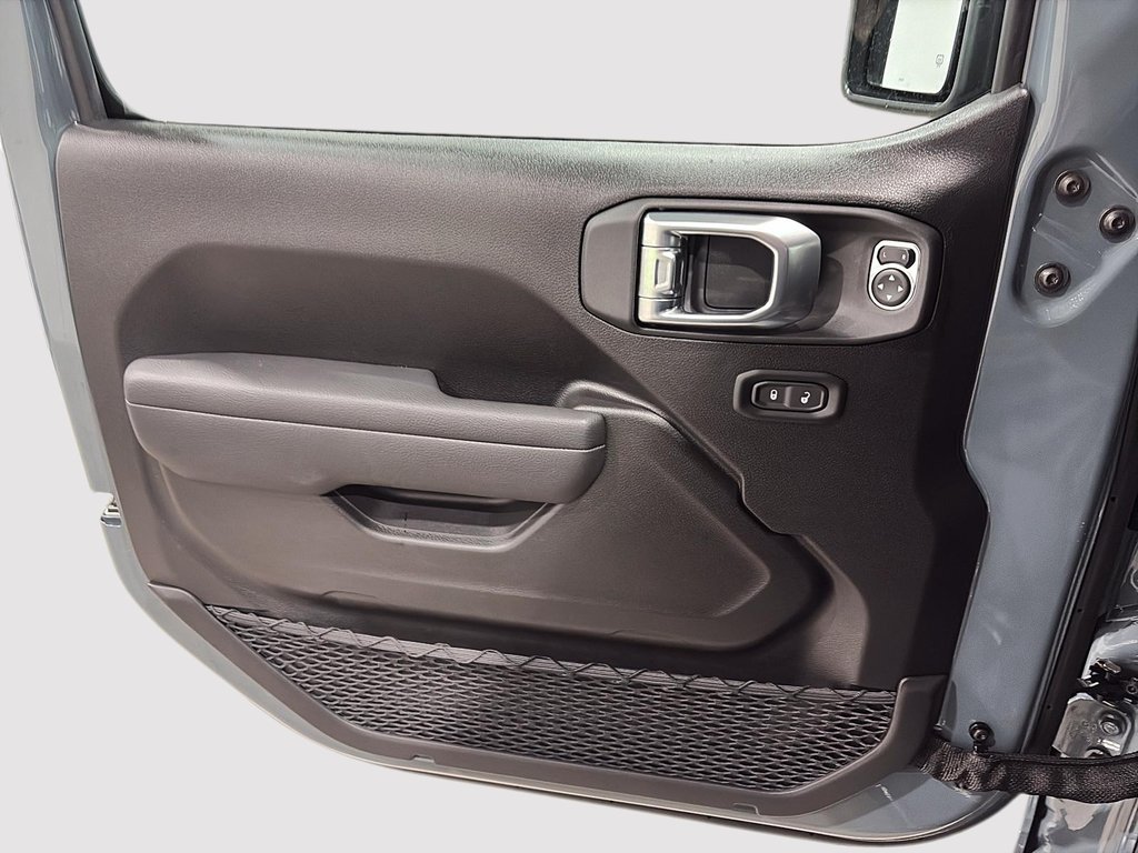 2026 Jeep Wrangler SPORT S in Saint-Hyacinthe, Quebec - 10 - w1024h768px