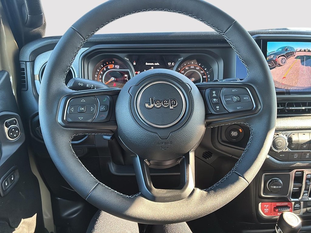 2026 Jeep Wrangler in Saint-Hyacinthe, Quebec - 11 - w1024h768px