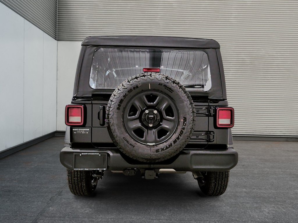 Jeep Wrangler  2026 à Saint-Hyacinthe, Québec - 3 - w1024h768px