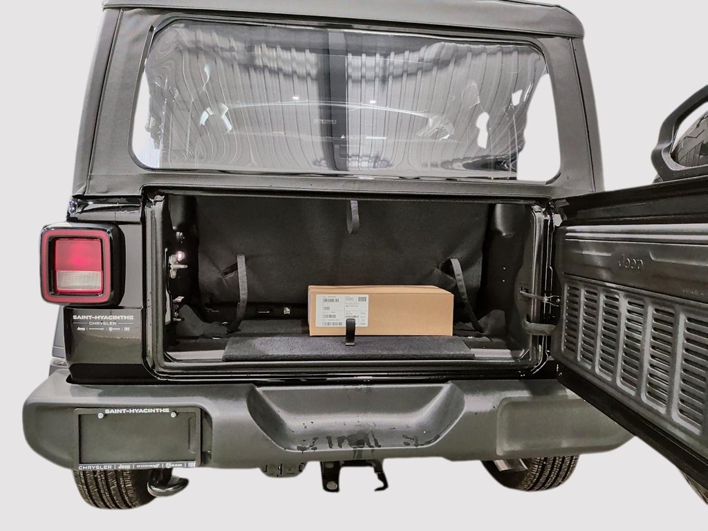 Jeep Wrangler  2026 à Saint-Hyacinthe, Québec - 6 - w1024h768px