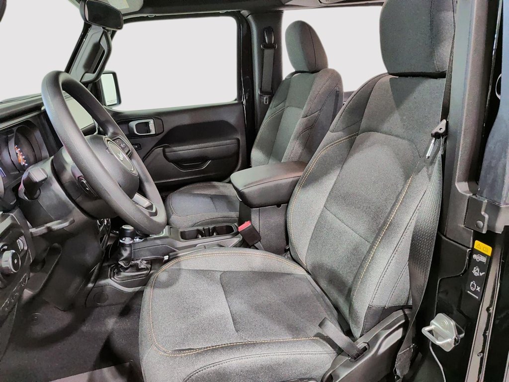 Jeep Wrangler  2026 à Saint-Hyacinthe, Québec - 8 - w1024h768px