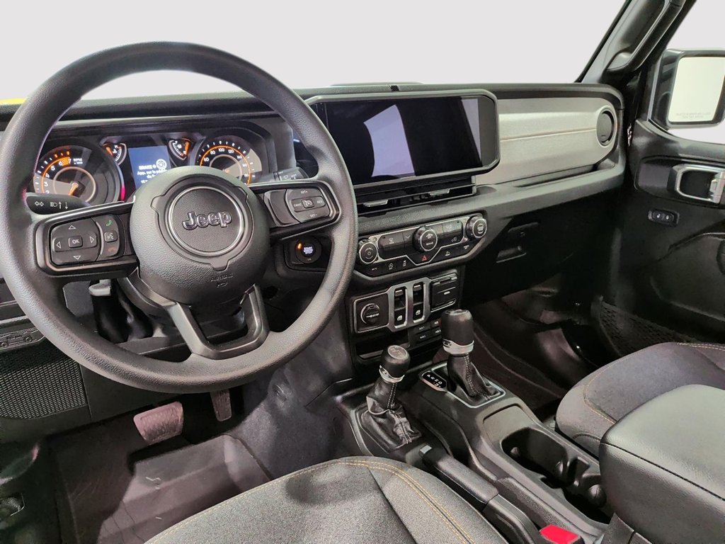 Jeep Wrangler  2026 à Saint-Hyacinthe, Québec - 9 - w1024h768px
