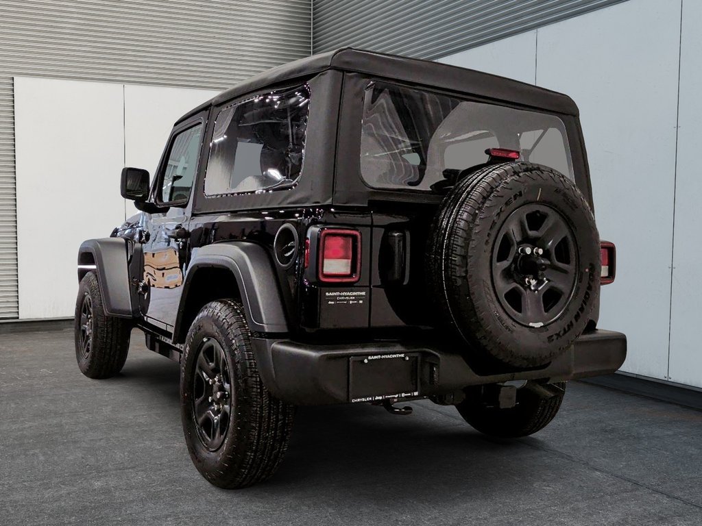 Jeep Wrangler  2026 à Saint-Hyacinthe, Québec - 4 - w1024h768px