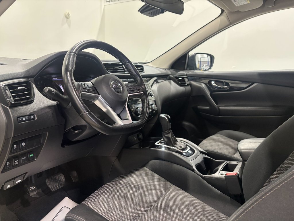 Qashqai SV AWD 2020 à Saint-Hyacinthe, Québec - 13 - w1024h768px