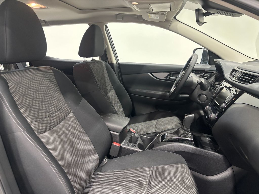 2023  Qashqai SV AWD in Saint-Hyacinthe, Quebec - 9 - w1024h768px