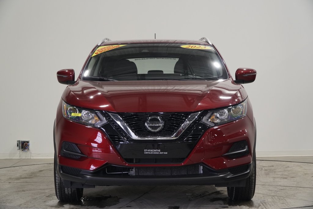 Nissan Qashqai SV AWD TOIT-OUVRANT 2023 à Saint-Hyacinthe, Québec - 2 - w1024h768px