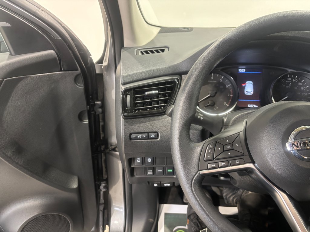 2023 Nissan Qashqai S AWD in Saint-Hyacinthe, Quebec - 15 - w1024h768px