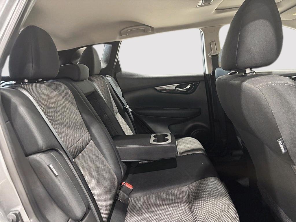 Nissan Qashqai SV AWD TOIT-OUVRANT 2023 à Saint-Hyacinthe, Québec - 11 - w1024h768px