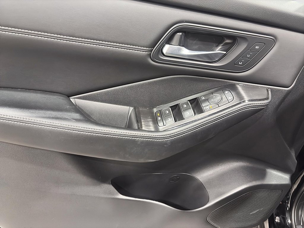 Nissan Rogue SL 2024 à Saint-Hyacinthe, Québec - 10 - w1024h768px