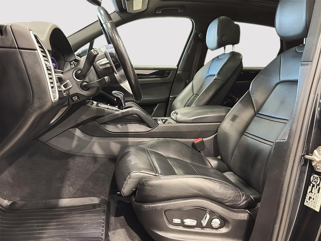Porsche Cayenne E-Hybrid 2021 à Saint-Hyacinthe, Québec - 9 - w1024h768px