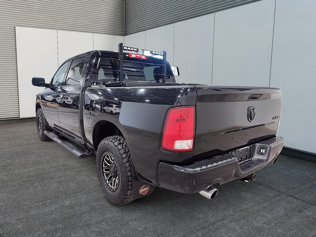Ram 1500 Classic Express Blackout Crewcab V8 4x4 2019 à Saint-Hyacinthe, Québec - 4 - w1024h768px