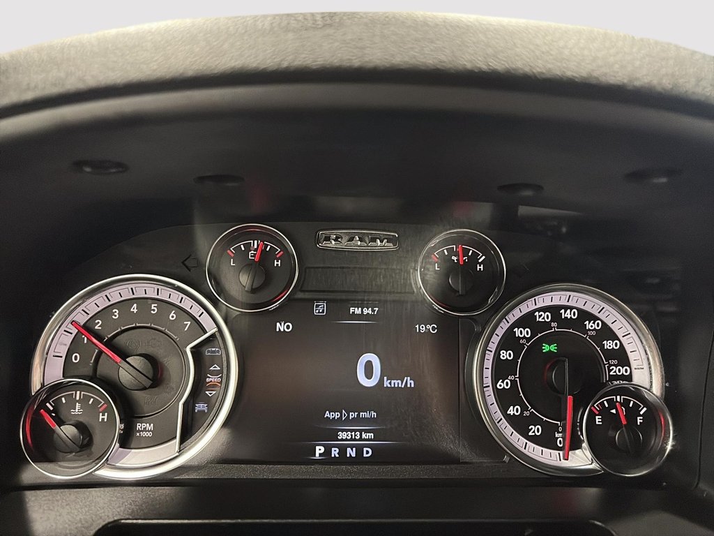 2022 Ram 1500 Classic Warlock in Saint-Hyacinthe, Quebec - 13 - w1024h768px
