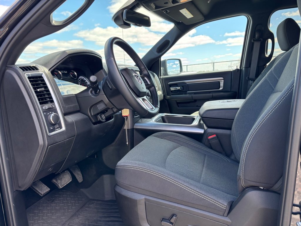Ram 1500 Classic Warlock 2024 à Saint-Hyacinthe, Québec - 15 - w1024h768px