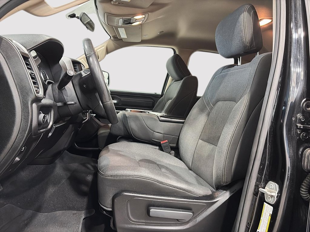 2019 Ram 1500 Tradesman in Saint-Hyacinthe, Quebec - 8 - w1024h768px