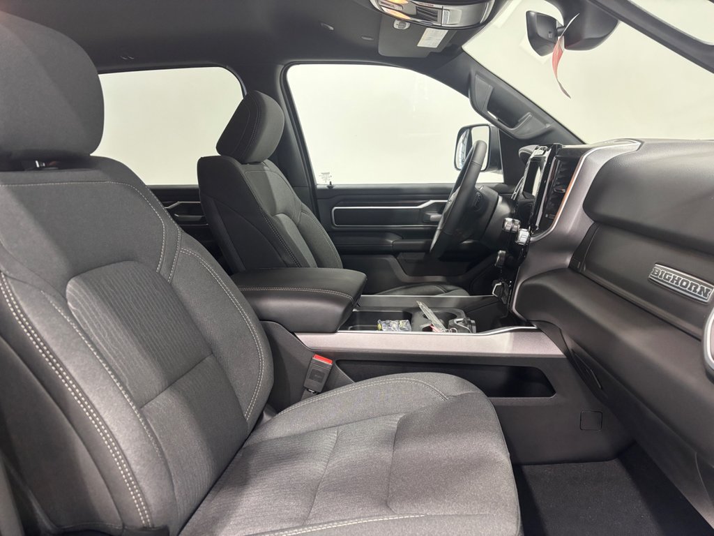 Ram 1500 BIG HORN 2023 à Saint-Hyacinthe, Québec - 10 - w1024h768px