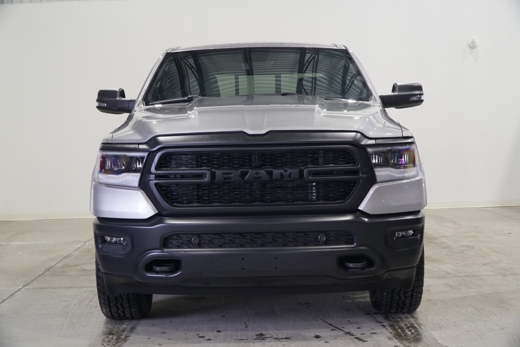 2024 Ram 1500 Big Horn BUILT TO SERVE in Saint-Hyacinthe, Quebec - 2 - w1024h768px