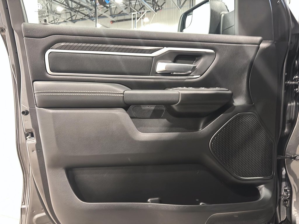 Ram 1500 BIG HORN 2025 à Saint-Hyacinthe, Québec - 9 - w1024h768px