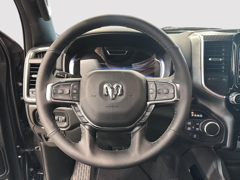 Ram 1500 BIG HORN 2025 à Saint-Hyacinthe, Québec - 9 - w1024h768px