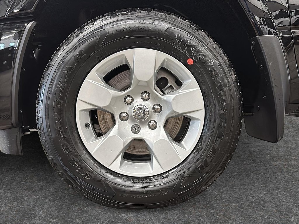 Ram 1500 BIG HORN 2025 à Saint-Hyacinthe, Québec - 7 - w1024h768px