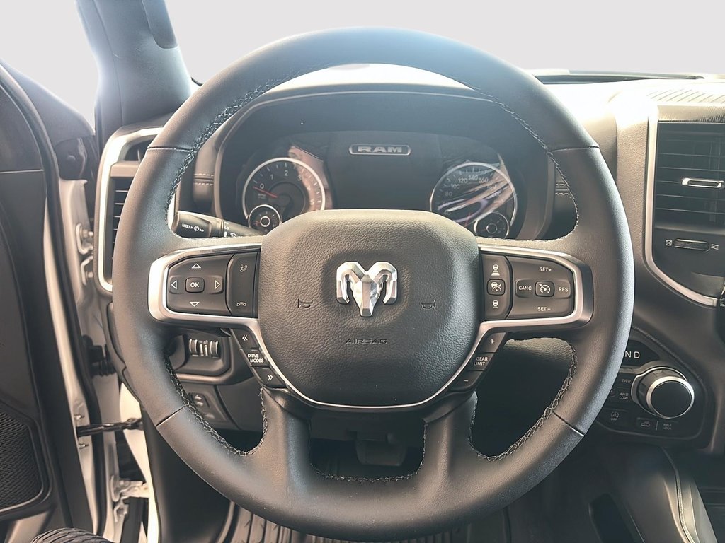 Ram 1500 BIG HORN 2025 à Saint-Hyacinthe, Québec - 8 - w1024h768px