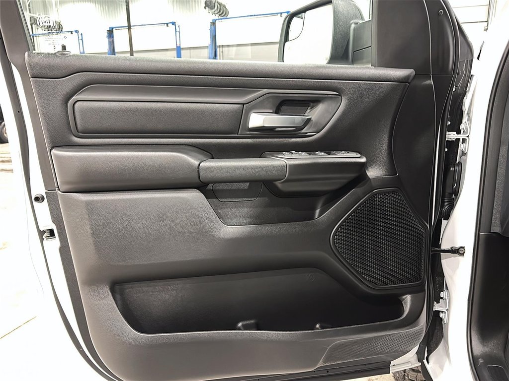 Ram 1500 WARLOCK 2025 à Saint-Hyacinthe, Québec - 8 - w1024h768px