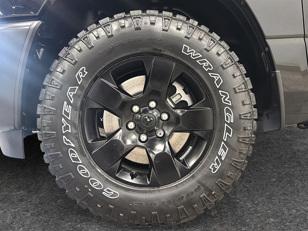 2025 Ram 1500 WARLOCK in Saint-Hyacinthe, Quebec - 6 - w1024h768px