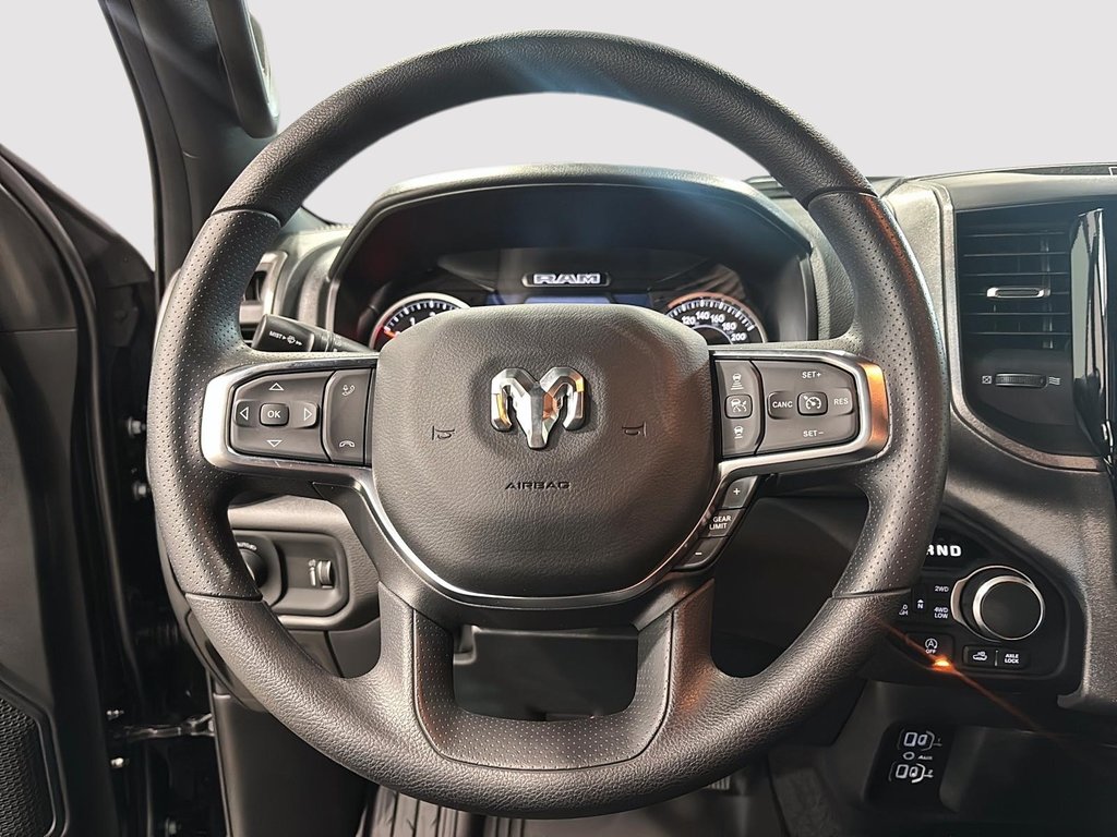 2025 Ram 1500 WARLOCK in Saint-Hyacinthe, Quebec - 9 - w1024h768px