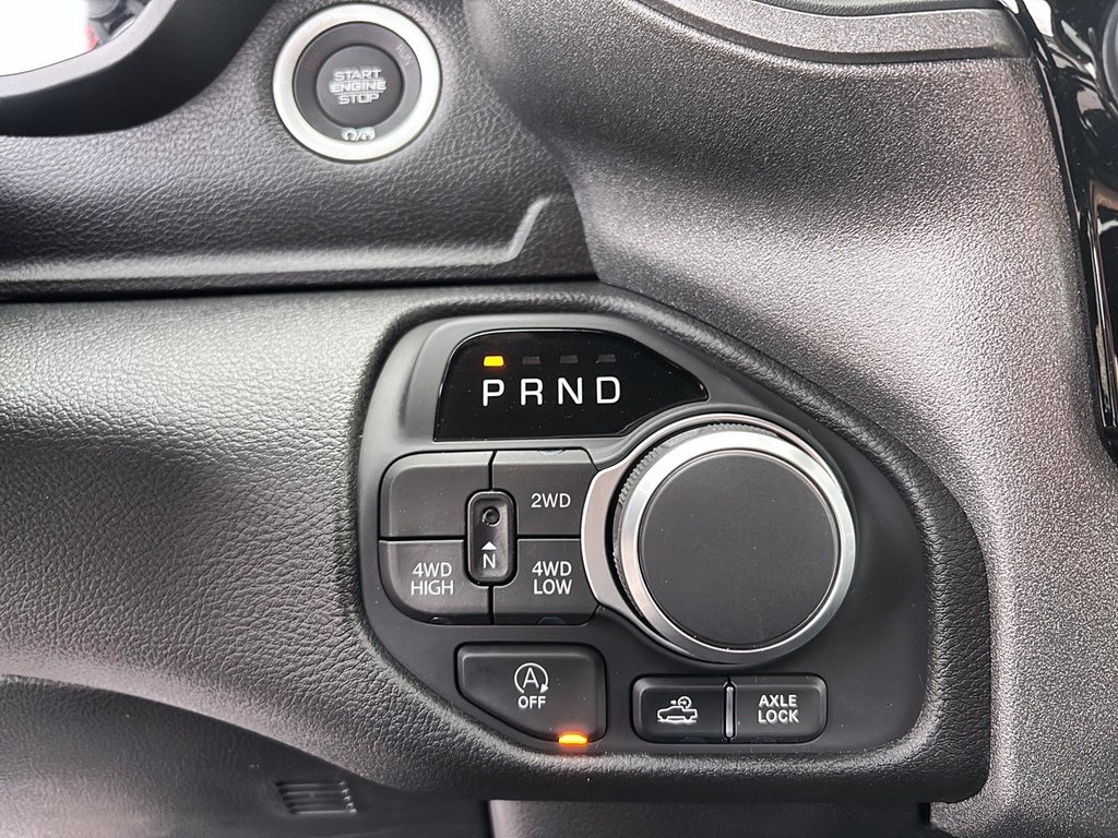 2025 Ram 1500 WARLOCK in Saint-Hyacinthe, Quebec - 12 - w1024h768px