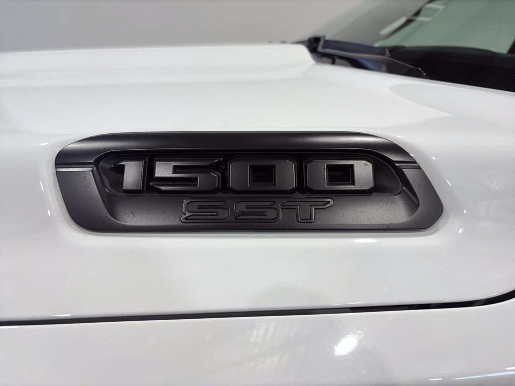 Ram 1500 TRADESMAN 2025 à Saint-Hyacinthe, Québec - 8 - w1024h768px