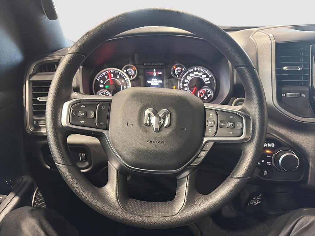 Ram 1500 TRADESMAN 2025 à Saint-Hyacinthe, Québec - 14 - w1024h768px