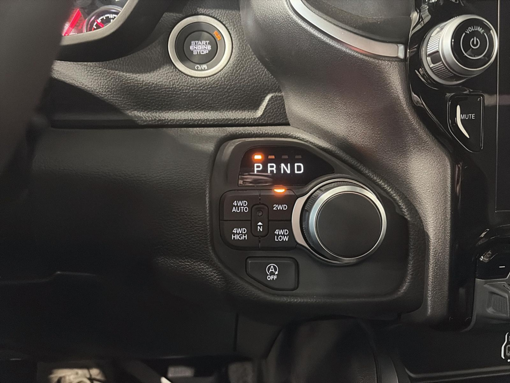 Ram 1500 BIG HORN 2025 à Saint-Hyacinthe, Québec - 12 - w1024h768px