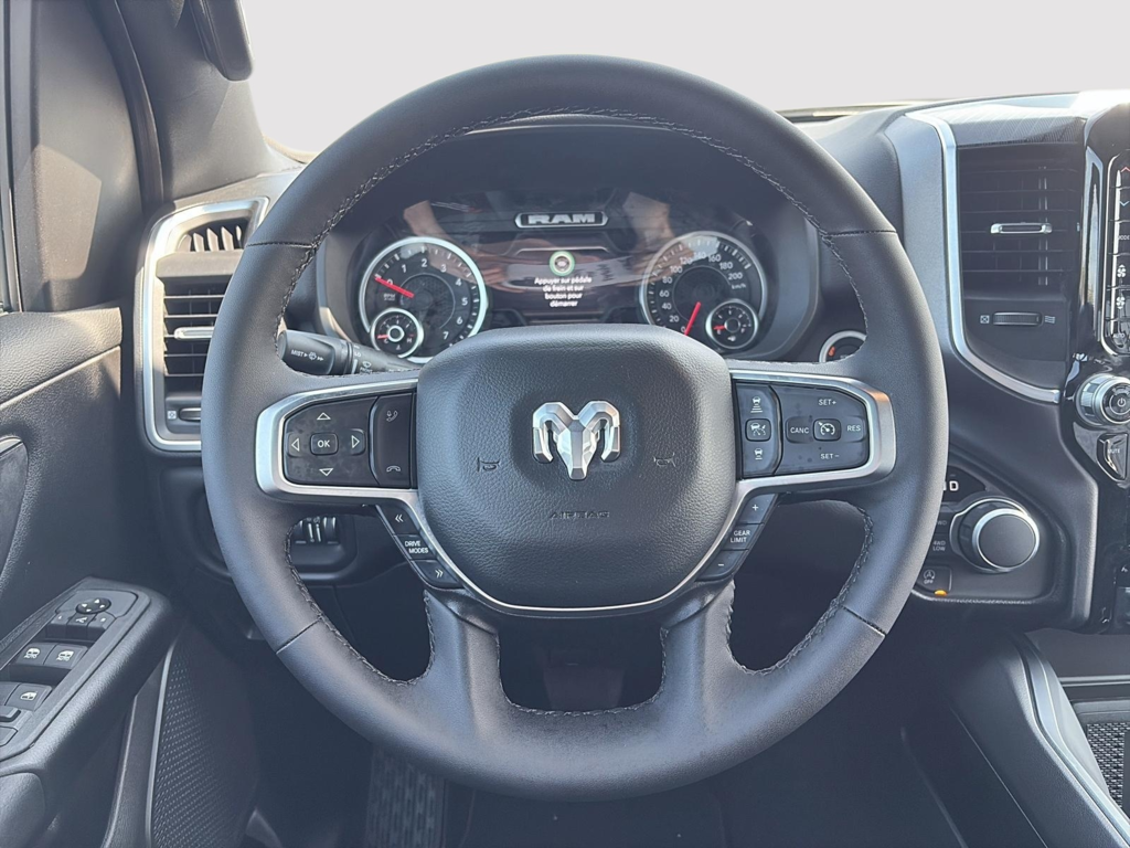 Ram 1500 BIG HORN 2025 à Saint-Hyacinthe, Québec - 14 - w1024h768px