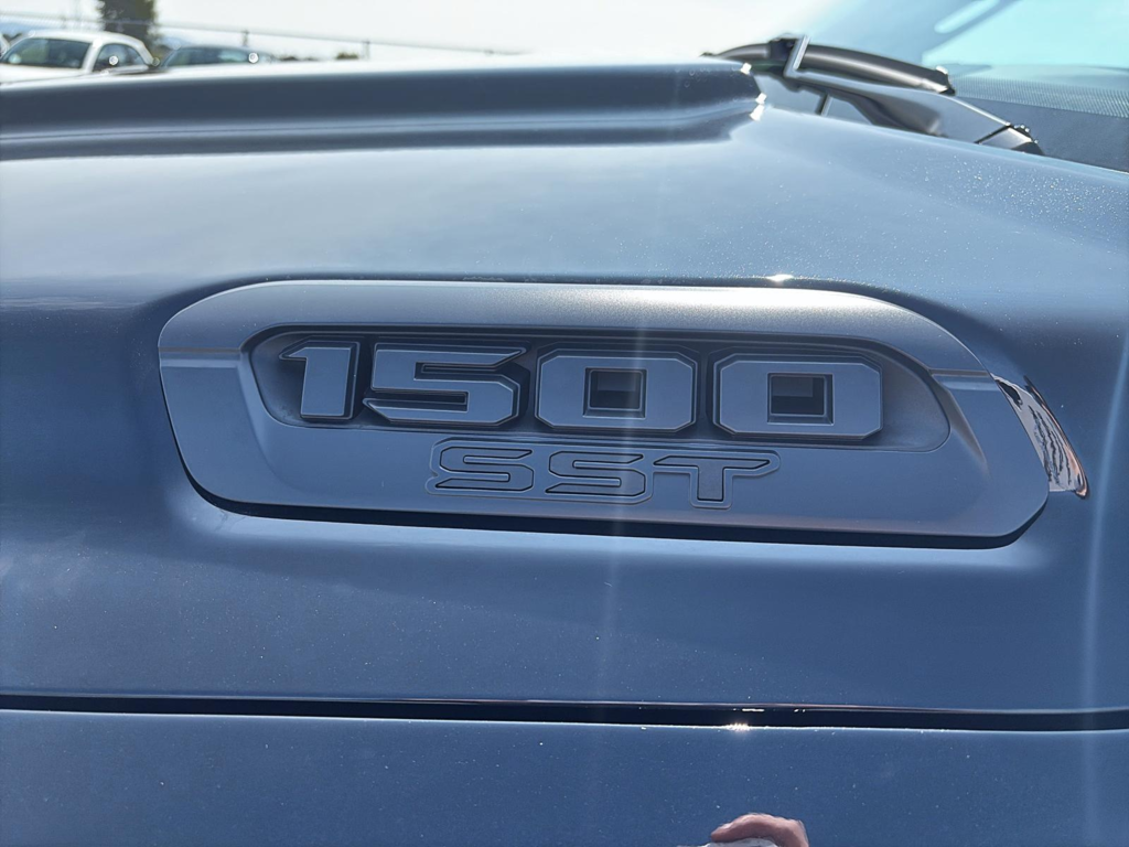 Ram 1500 BIG HORN 2025 à Saint-Hyacinthe, Québec - 8 - w1024h768px