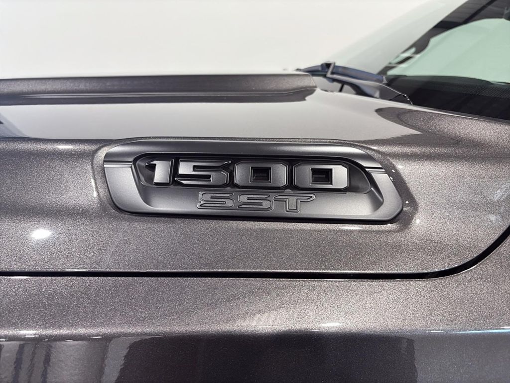 Ram 1500 BIG HORN 2025 à Saint-Hyacinthe, Québec - 8 - w1024h768px