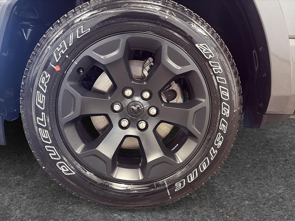 Ram 1500 BIG HORN 2025 à Saint-Hyacinthe, Québec - 10 - w1024h768px