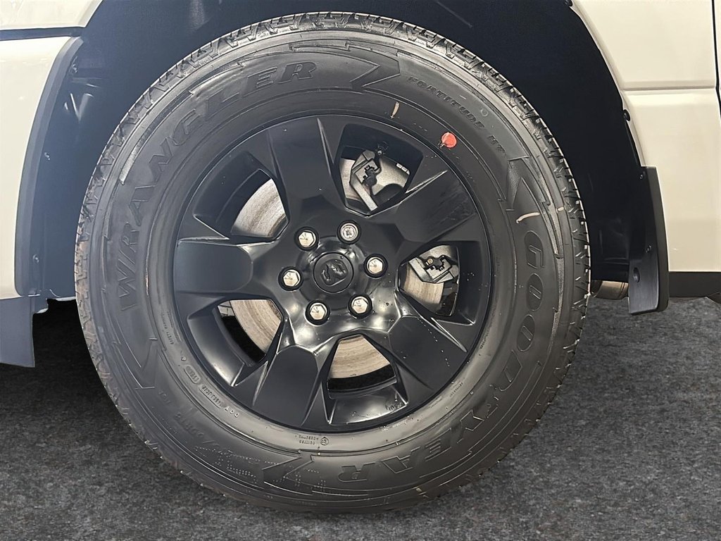 Ram 1500 TRADESMAN 2025 à Saint-Hyacinthe, Québec - 6 - w1024h768px