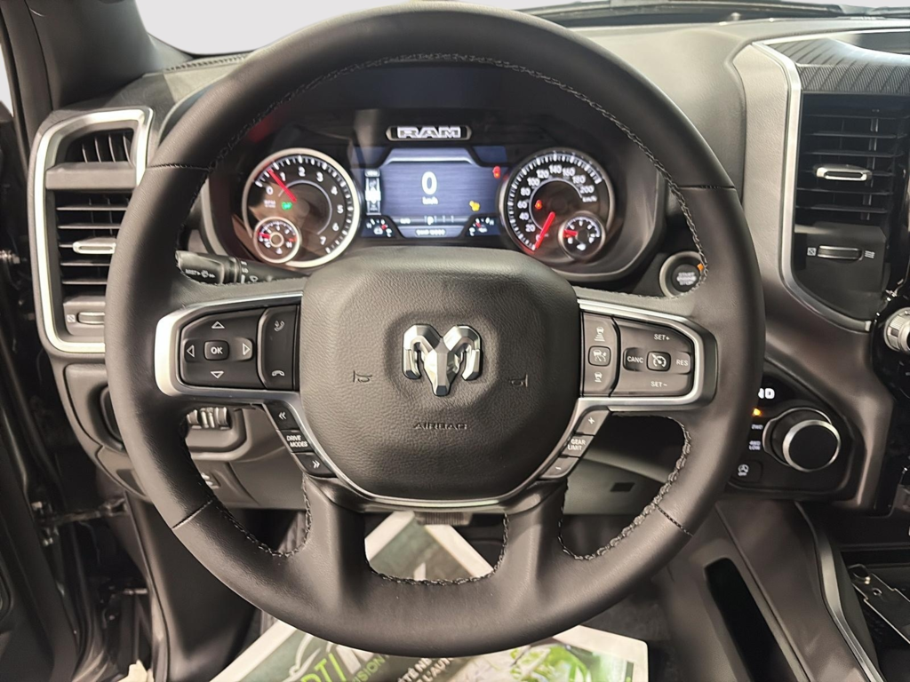 Ram 1500 BIG HORN 2025 à Saint-Hyacinthe, Québec - 14 - w1024h768px